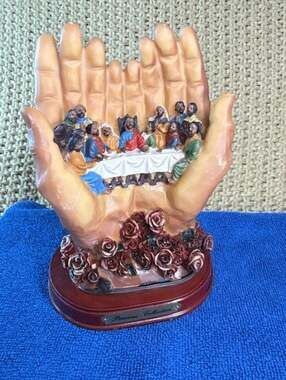 Precious Collection The Last Supper Hands Figurine